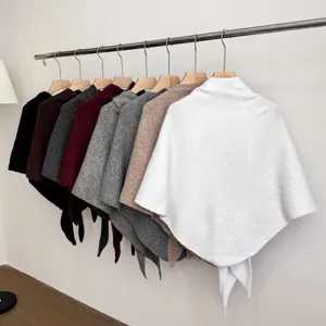 Dames wol breisel driehoekige sjaal winter warm dikke halsdoek weergave detail.