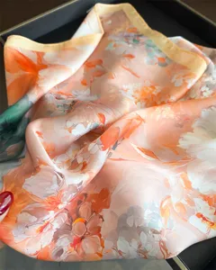 Foulard carre imprime floral en imitation soie style coreen elegante echarpe femme