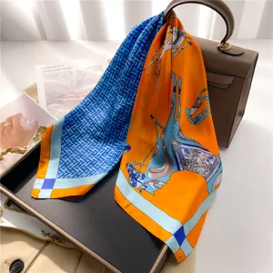 Pañuelo de seda cuadrado mujer lujo carruaje caballo diseño elegante azul naranja chic