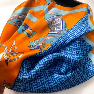 Pañuelo de seda de lujo naranja y azul con patrón de carruaje clásico, elegante pañuelo cuadrado.