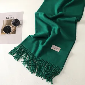 Sciarpa invernale tinta unita verde scuro con frange morbida spessa calda moda