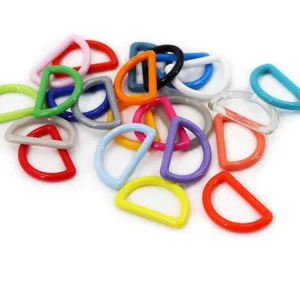 Fibbie a D in plastica colorata da 20mm anelli semitondi per borse e cinghie per zaini dettagli