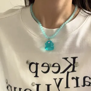 Collar con colgante de fantasma luminoso de Halloween con cuentas azul claro, joya de moda.