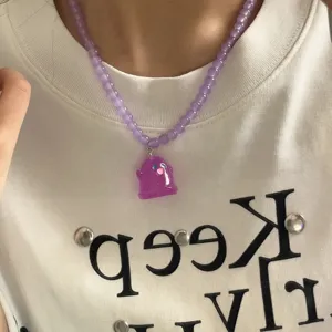 Collar de cuentas moradas de Halloween con colgante fantasma bonito accesorio de joyería
