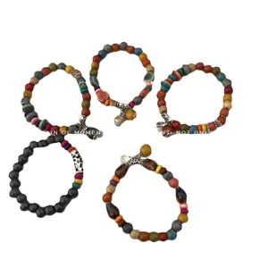 Conjunto de pulseras de cuentas de cerámica y madera étnicas, joyas bohemias vintage.