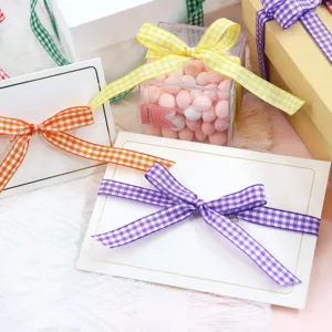 Nastro vichy a quadretti in tessuto per confezioni regalo fai da te fiocco fatto a mano.