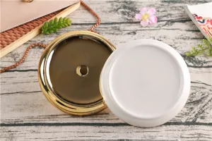 Detailed view of the luxury ceramic jewelry tray, showcasing smooth glossy finish and modern design.