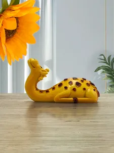 Cute resin giraffe figurine desktop ornament creative animal home decoration gift items