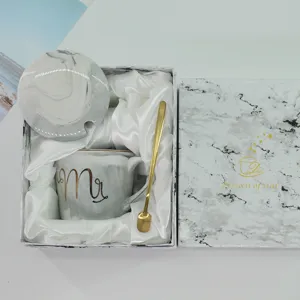 Marmor Keramik Kaffeetasse Geschenkkarton Set mit Deckel und Goldloeffel sehr stilvoll.