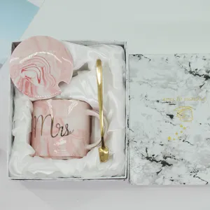Rosa Marmor Keramik Kaffeetasse Set mit Deckel und Goldlöffel in eleganter Geschenkbox
