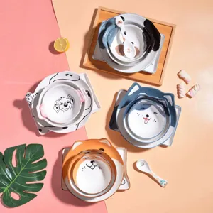 Leuke schattige hond keramische servies set inclusief kommen en borden voor de keuken.