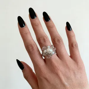 Bague ouverte faite main en pierre naturelle et perle, bijou de doigt unique pour femme.