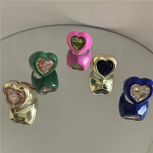 Ensemble de bagues cœur en émail coloré, bague statement tendance pour femme.