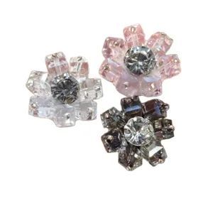 Quadratische Strass Perlen Blumen Aufnäher DIY Handwerk Zubehör für Schuhe und Mützen.
