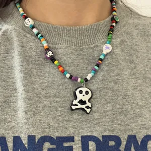 Handgemaakte Halloween kraalketting met schedel hanger kleurrijke kralen mode sieraden