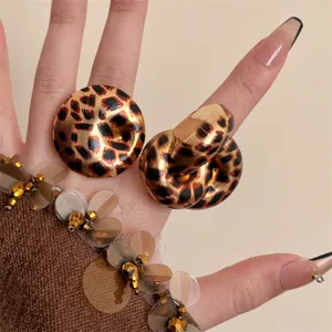 Retro Legierung Leopardenmuster Ring Set Für Damen Gedreht Geknotet Und Rund Mode Personalisiert Maillard Farbe Schmuck Geschenk
