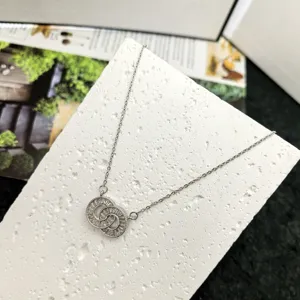 European style titanium steel zircon interlocking circles necklace for women, elegant daily jewelry.