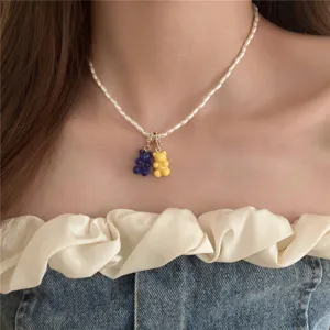 Collar corto de perlas de ositos de goma dulces, cadena de clavícula de moda para mujeres.