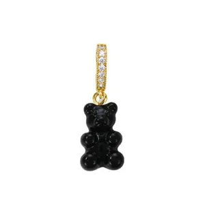 Dije de collar de osito gomoso negro con fianza dorada pavimentada de cristales para mujeres.