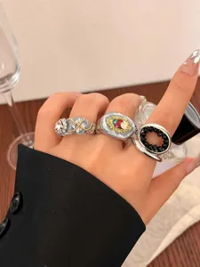 Europese en Amerikaanse ins stijl metalen brede open ringen, vintage handgemaakte ringenset.