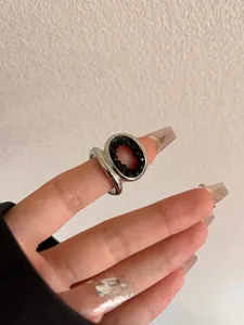 Chique brede open metalen ring met zwarte kralen, trendy Europese stijl stapelbare ring.