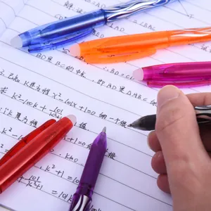 Ensemble de stylos gel effaçables colorés avec outils de papeterie d'étudiant pour école bureau.
