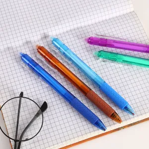 Buntes Set aus radierbaren Gelschreiber Stiften zum Schreiben, Zeichnen und für Büromaterial.
