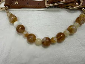 Luxe handgemaakte kristalen kralen huisdier halsband met bruin leer voor katten en honden.
