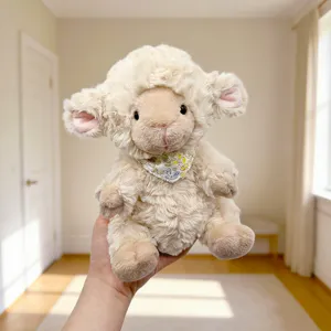 Peluche agnello soffice crema con sciarpa floreale carina bambola morbida regalo dolce.