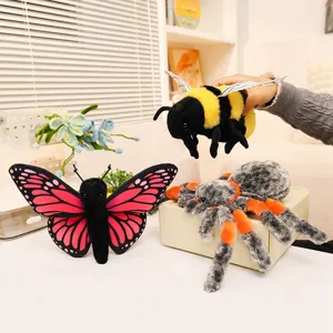 Süße Plüsch Insekten Spielzeug Set mit weichen Bienen Schmetterlings und Spinnen Puppen.