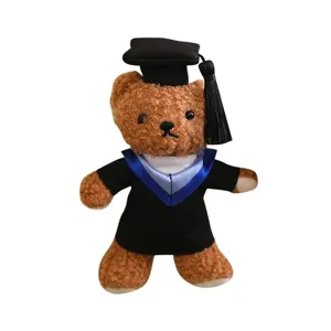 Simpatico orsetto di peluche di laurea ciondolo, morbida bambola di orso accademico portachiavi.