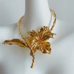 Collier ras du cou feuille de bananier fleur en métal punk, bijoux tendance style européen.