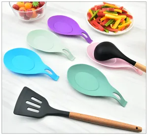 Poggia cucchiaio in silicone creativo supporto per utensili da cucina tappetino resistente