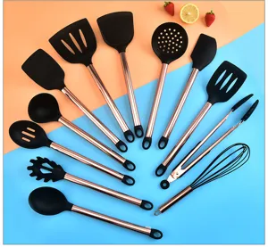 Juego de utensilios de cocina de silicona negra con mangos de metal oro rosa antiadherente