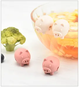 Cute silicone pig pot clips, anti-overflow boiling pot covers, heat resistant kitchen tools.