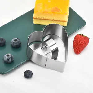 Lot de 4 emporte pieces en acier inoxydable en forme de coeur pour patisserie gateau