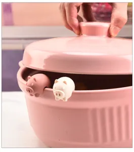 Cute silicone pig pot lid lifters anti overflow clips for kitchen cooking soup tools set