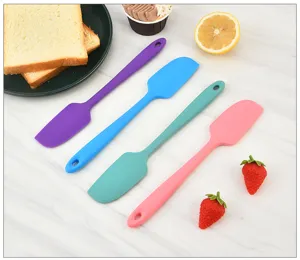 Set di 4 spatole in silicone per cottura, raschietto per crema di torte, utensile cucina.