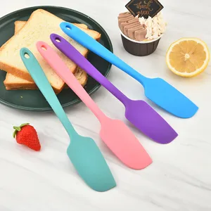 Set di spatole in silicone colorate per dolci, raschietto per crema flessibile.