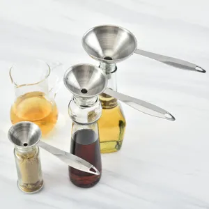 Set di 3 imbuti in acciaio inossidabile da cucina per olio con pratico manico conico