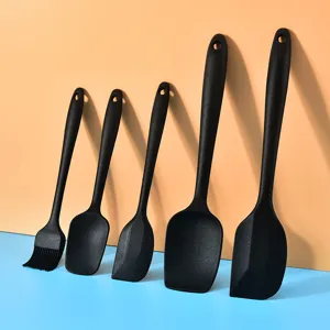 Kit de 5 spatules de cuisson en silicone et pinceau à huile pour pâtisserie et cuisine.