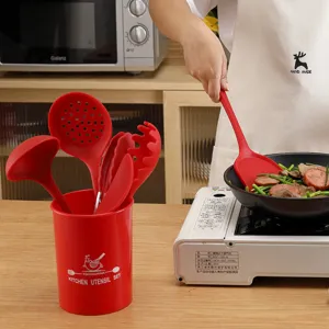 Set di utensili da cucina in silicone con secchio di conservazione, resistenti al calore.
