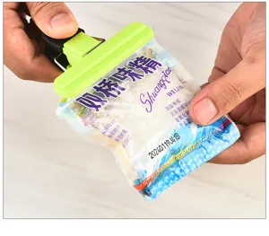 Detailed closeup view of the silicone food bag sealing clip ensuring airtight closure for snacks.