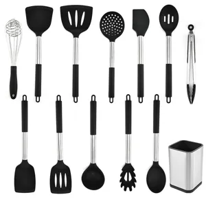 Praktisches Küchenhelfer Set aus Edelstahl und Silikon mit hitzebeständigen Kochlöffeln.
