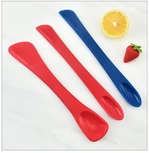 Siliconen dubbelzijdige spatel gedetailleerd, flexibele jamlepel en bakgereedschap voor keuken.