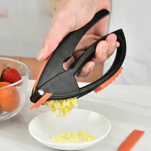 Plastic Garlic Press Multi-functional Mud Press Garlic Mincer Kitchen Gadget Manual Garlic Crusher Household Kitchen Tool