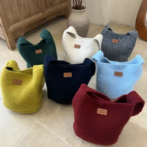 Korean Ins Style Woolen Felt Bucket Bag Retro Handheld Shoulder Bag Versatile Autumn Winter Small Tote Bag For Women Girls