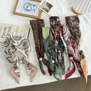 Vintage Elegant Polyester Paisley Floral Print Triangle Scarf For Women Fashion Versatile Silk Like Hair Bandana Neck Head Scarf With Artificial Pearl Clip