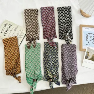 Vintage Snowflake Plaid Knitted Polyester Scarf For Women With Retro Wooden Beads Fashionable Versatile Neck Wrap Scarf
