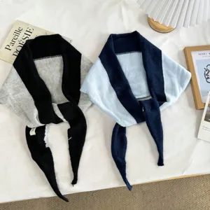 Color-block knitted triangular scarf, stylish warm winter neck warmer shawl for women.